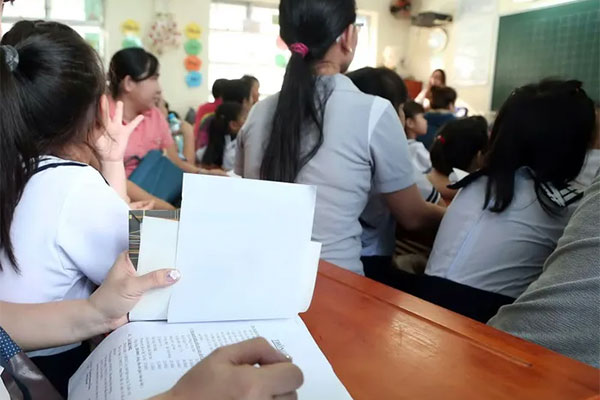 Gần 9 triệu đồng khoản phí đầu năm: 6 khoản thu ngoài quy định, 3 khoản vượt mức-2