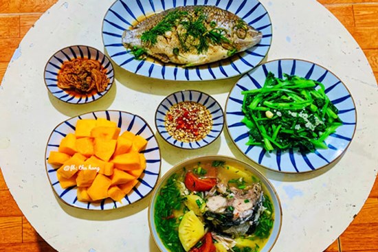 Chồng thích ăn cơm nhà, mẹ bỉm bận rộn vẫn chu toàn cơm ngon canh ngọt, bày biện đẹp mắt