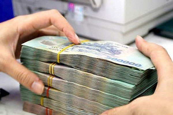 Nhân viên hộ lý lừa tiền bệnh nhân-2