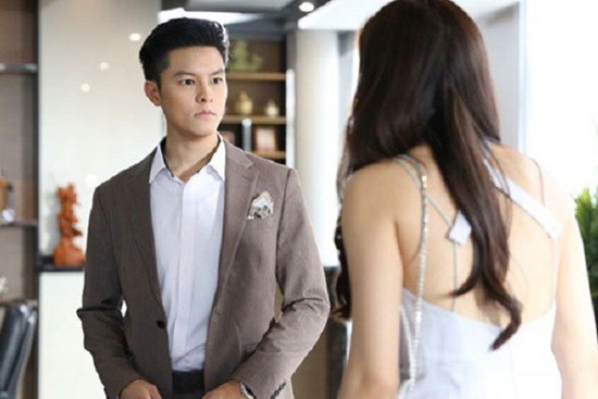 Vợ ngoại tình đòi ly hôn còn muốn vơ vét hết tài sản, bố đẻ liền làm một việc khiến con gái phải xấu hổ