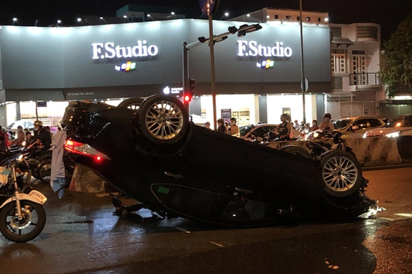 Phát hiện thi thể phụ nữ trẻ trôi trên sông Sài Gòn-2