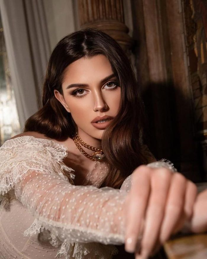 Nhan sắc cô gái vừa đăng quang Hoa hậu Hòa bình Quốc tế-14