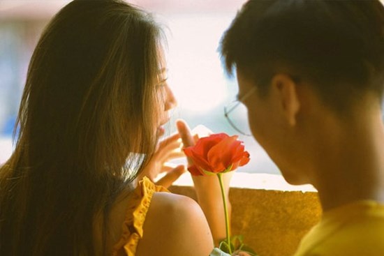 Nói yêu nhưng người đàn ông không cho bạn 3 điều sau thì anh ta cũng chẳng thật lòng