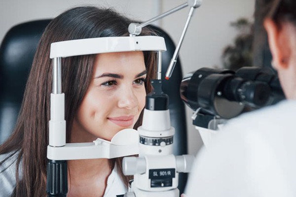 Bé 3 tuổi phải cắt bỏ một bên nhãn cầu vì cha mẹ chủ quan-2