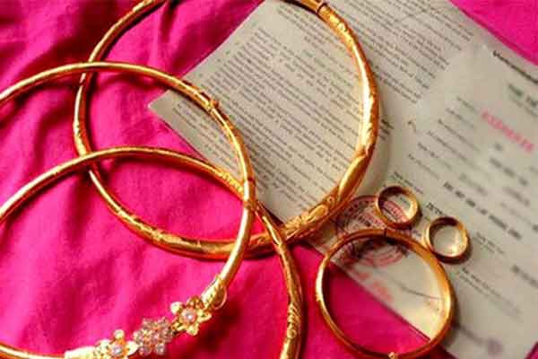 Vào nhà nghỉ bắt chồng ngoại tình, vợ ngỡ ngàng danh tính kẻ thứ ba-3