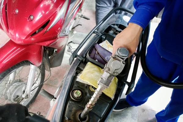 Miếng cọ thép nướng trên lửa, rất nhiều người không biết công dụng của nó là gì, khi biết rồi chỉ muốn thực hành ngay-5