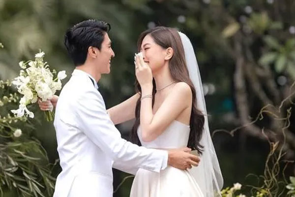 Á hậu Phương Nga về quê chồng tổ chức đám cưới, bị Bình An bắt đi rửa bát-6