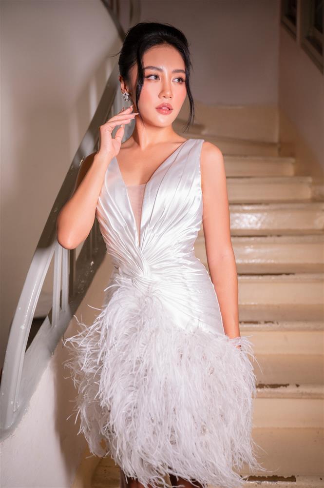 Văn Mai Hương bị váy phản chủ khiến vòng 2 như mang bầu-7