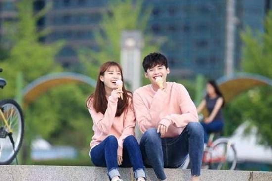 Lời khuyên của một bà mẹ: Người đàn ông có 3 thói quen này khi ăn thì không thể lấy, dù có thích đến mấy!