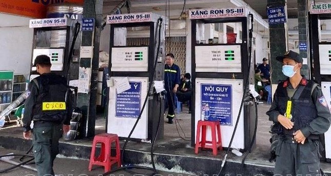 Phi vụ đánh tháo hàng triệu lít xăng lậu ngoài khơi sau cuộc điện thoại ẩn danh-2