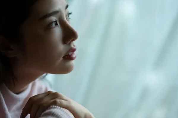 Chồng báo tin sắp làm Phó giám đốc nhưng vợ lại lo lắng đến mất ăn mất ngủ-1