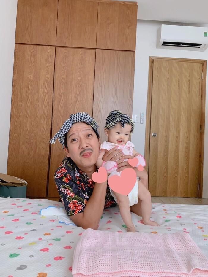 Nhã Phương lần đầu công khai chân dung full HD con gái, được nhận xét sao ý bản chính của Trường Giang-1