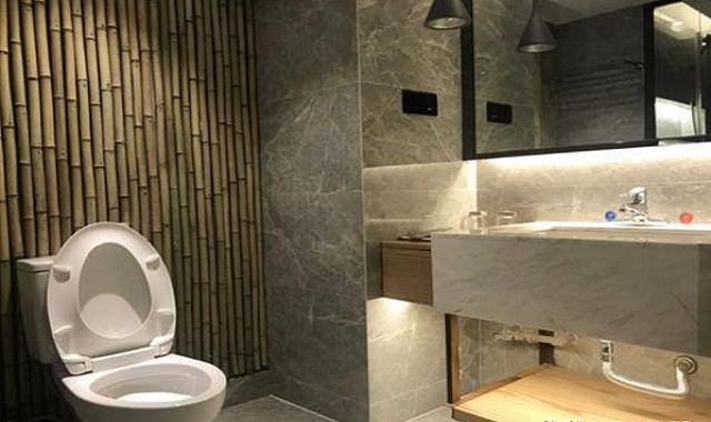 4 lý do khiến bạn nhất định phải bật đèn nhà vệ sinh khi ngủ trong nhà nghỉ, khách sạn, 90% đang bỏ phí-2