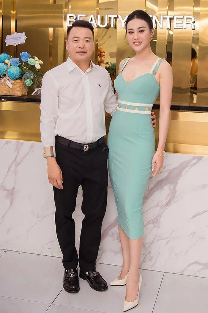 Phương Oanh tươi tắn với tóc mới cháy phố hậu lùm xùm-9