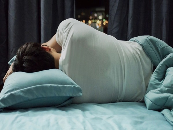 3 triệu chứng dai dẳng cảnh báo ung thư: Cần đề phòng khi ngủ dậy mỗi sáng-3