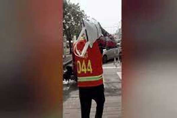 Mua 200 cây vàng trong 1 buổi sáng, người đàn ông bị cảnh sát bắt vì dấu hiệu bất thường: Mua vàng như mua mớ rau-3