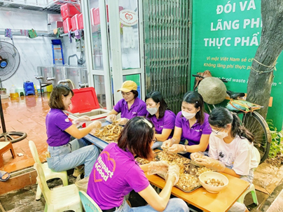 Mondelez Kinh Đô hỗ trợ hơn 17.000 thùng thực phẩm cho người dân vùng khó-3