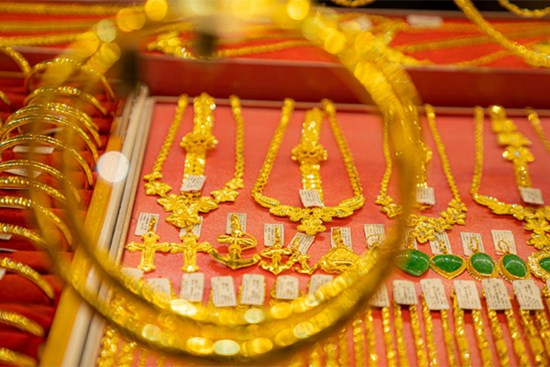 Giá vàng hôm nay 28/10: Mỹ đón tin tốt, vàng chịu áp lực giảm