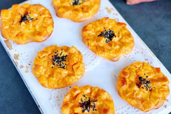 Mát trời ăn bánh khoai lang là ngon nhất