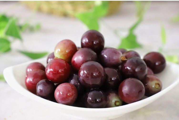 Rửa nho đừng chỉ dùng nước lã: Thêm thứ này mới hết bụi bẩn, côn trùng, yên tâm ăn cả vỏ-6