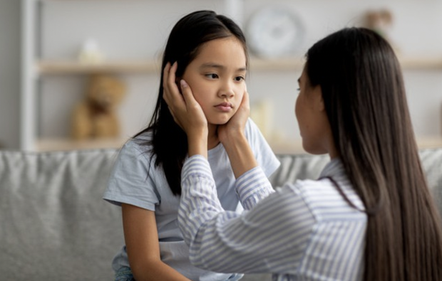 Cuộc đời thần đồng bị huỷ hoại vì mẹ quá nuông chiều: 17 tuổi đã học thạc sĩ nhưng ăn cần người đút, đánh răng tận giường-5