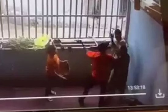 Xôn xao viên chức QLTT Lạng Sơn xông vào nhà đánh dân
