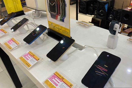 Vì sao iPhone 13 Pro Max vẫn được yêu thích dù iPhone 14 series đã mở bán?