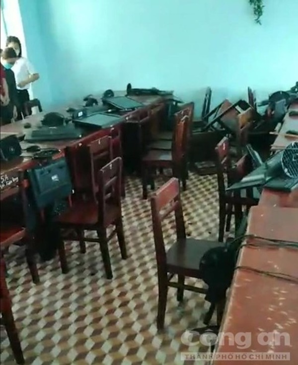 Nhóm học sinh lẻn vào trường ban đêm đập phá nhiều máy tính, tivi, tài sản-1