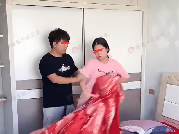 Hành động không ngờ của chị dâu khi biết em trai chồng mò vào phòng ngủ riêng của hai vợ chồng-2