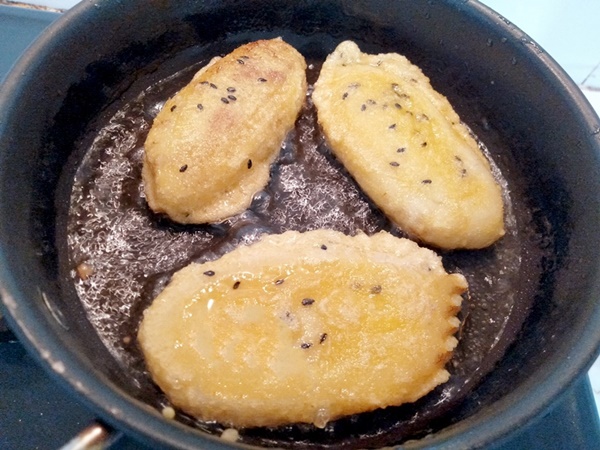 Bánh chuối chiên giòn: Món ăn vặt lý tưởng cho ngày đầu đông-3