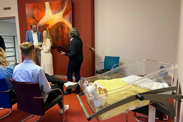 Cây kem ốc quế đẩy cuộc hôn nhân đến kết thúc và bài học về những điều đáng giơ lên hay đặt xuống khi chọn chồng-4