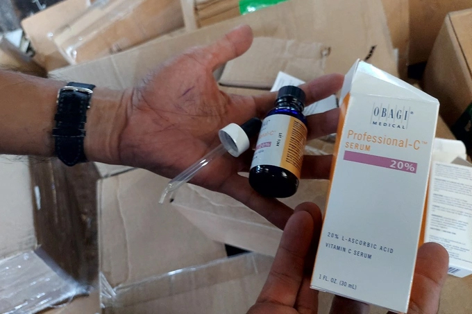Phát hiện 2 lô thuốc tây và mỹ phẩm lậu trị giá hơn 18 tỷ đồng tại TPHCM-2