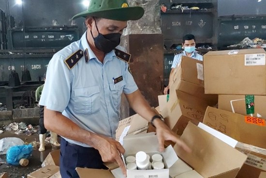 Phát hiện 2 lô thuốc tây và mỹ phẩm lậu trị giá hơn 18 tỷ đồng tại TPHCM