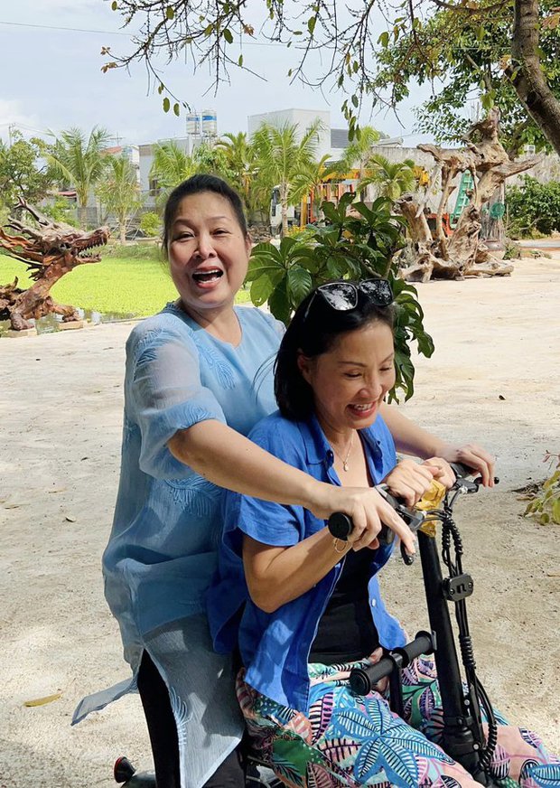 Đôi bạn 30 năm Hồng Vân - Hồng Đào: Người viên mãn, người sống kín tiếng sau tan vỡ-2