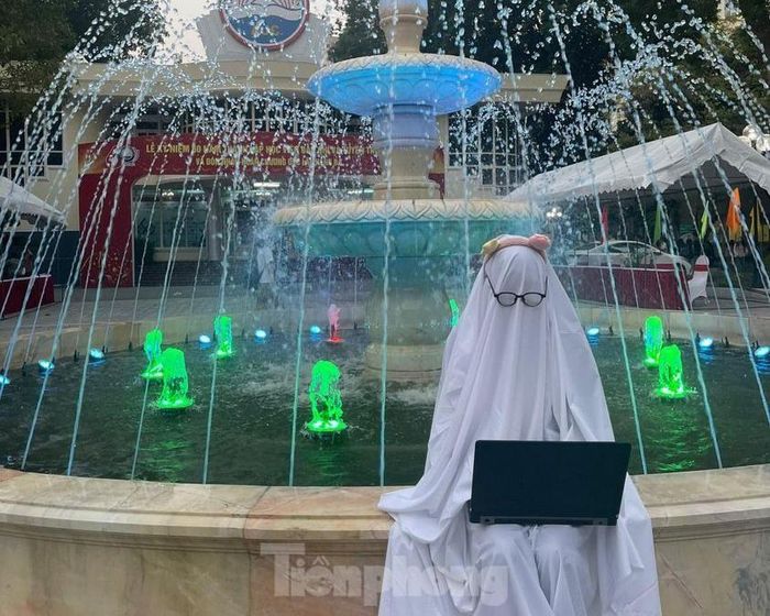 Muôn kiểu hóa trang từ kinh dị đến hài hước của giới trẻ-7