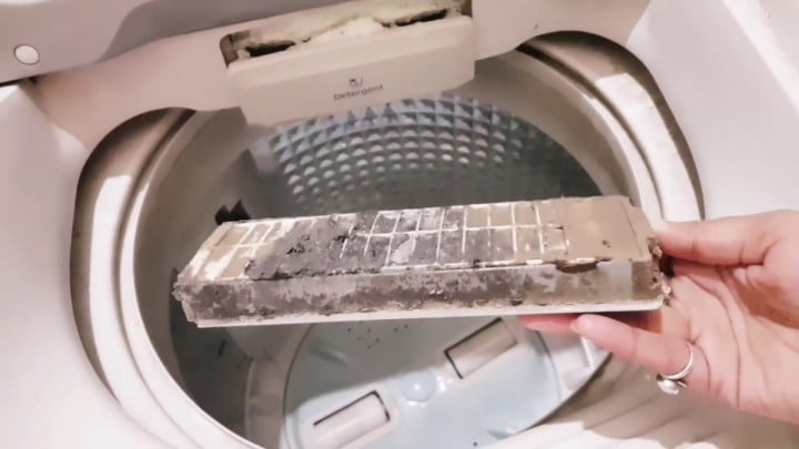 Máy giặt dùng lâu tích đầy xơ vải, làm theo 3 bước này để hết sạch cặn bẩn-1