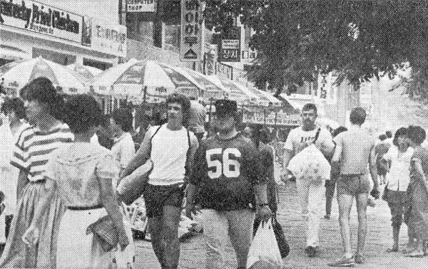 Itaewon: Từ khu phố không ngủ phồn hoa đến địa điểm ám ảnh cả Hàn Quốc-1