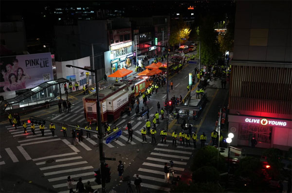 Itaewon: Từ khu phố không ngủ phồn hoa đến địa điểm ám ảnh cả Hàn Quốc-6