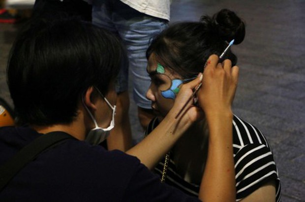 Phố đi bộ ở TP.HCM đông nghẹt người đi chơi Halloween sớm-6