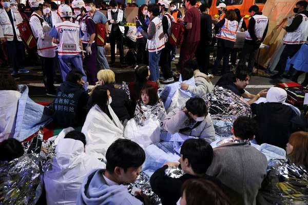 Thảm họa giẫm đạp ở Itaewon: Hơn 1.400 người vẫn mất tích, người thân đau đáu chờ tin-2