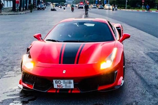 Siêu xe Ferrari tông chết người: Trích xuất camera quanh SVĐ Mỹ Đình