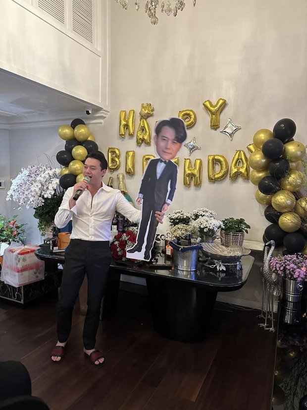 Trương Ngọc Ánh và bạn trai kém 14 tuổi sánh đôi trong tiệc sinh nhật, cử chỉ ngọt ngào gây chú ý-3