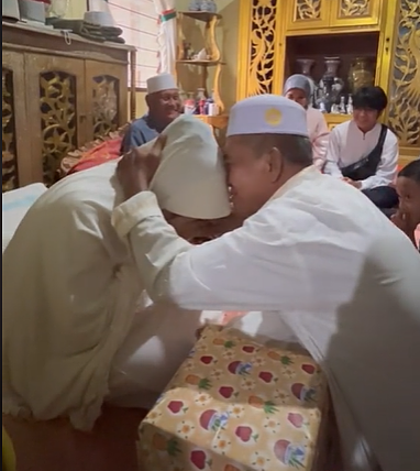 Yêu lại từ đầu sau gần 20 năm ly hôn mới phát hiện ra đối phương mới là chân ái của cuộc đời-1