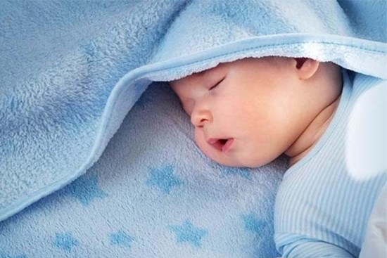 Thực hư tin đồn nhìn hình dáng đầu, dự đoán chiều cao của trẻ trong tương lai