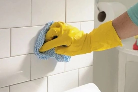 Nhà tắm cũ đã xây 20 năm vẫn sạch tinh như mới nhờ 7 mẹo nhỏ này, ai không biết quá phí