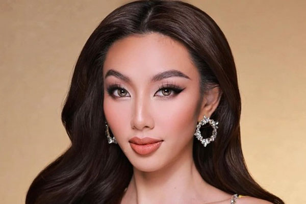 Thùy Tiên và loạt sao mất điểm trầm trọng vì son lem vào răng-12