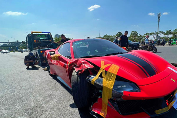 Ferrari tông chết người: Siêu xe lao rất nhanh, rít như tiếng máy bay-5
