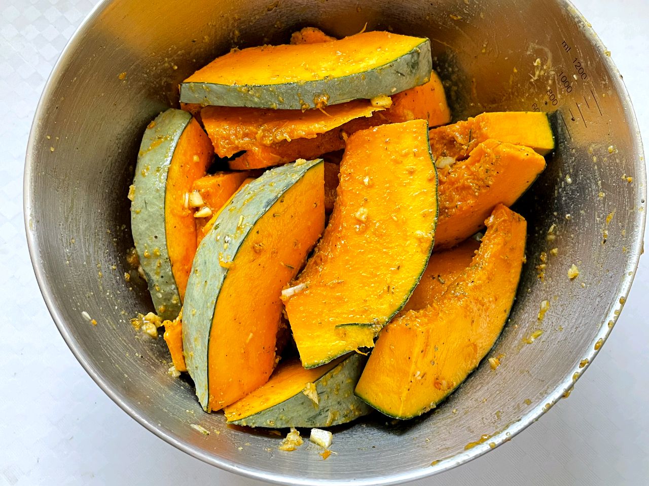 Bí đỏ xào hay nấu canh đã quá quen rồi, làm thế này đảm bảo cả nhà tấm tắc!-2