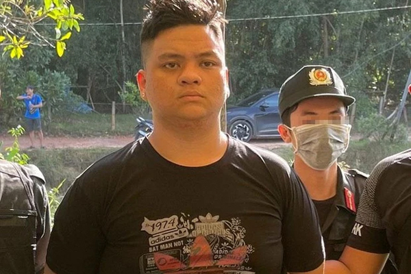 Thông tin mới vụ nổ xe ô tô khiến tài xế tử vong ở TP.HCM-5