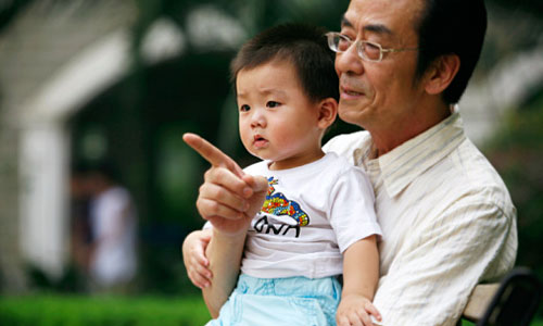 Giấu chồng biếu bố 3 triệu/tháng tiêu vặt cũng hết, sợ bố bị bà nào lừa, tôi theo dõi thì hỡi ôi trai lừa-1